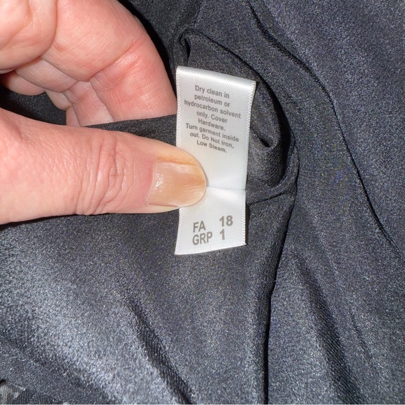 St.John Velvet Burnout Floral Boat Neck Black Top **Flaw sz L - Picture 7 of 11